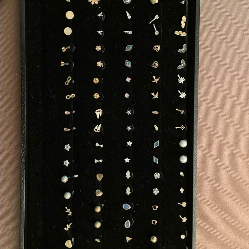 10 studs
